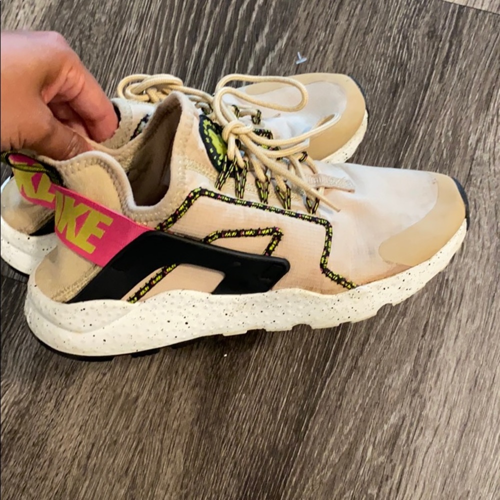 Women’s Nike huarache